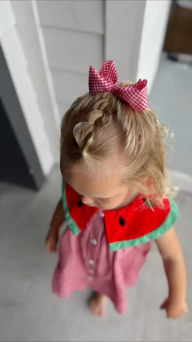 Simple Top Braid with Bow