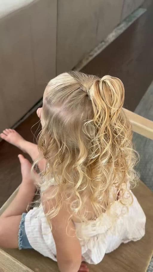 Mini Clean Girl Half-Up