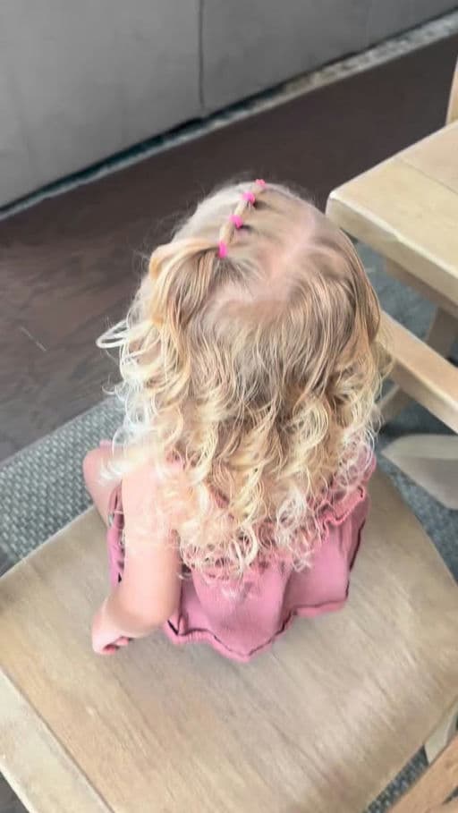 Elastic Half-Up with Curls
